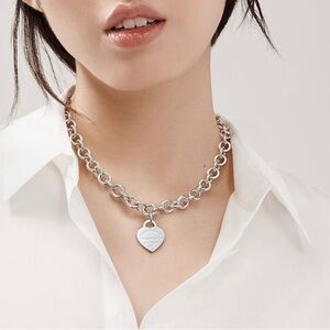 Silver Heart Pendant Necklace